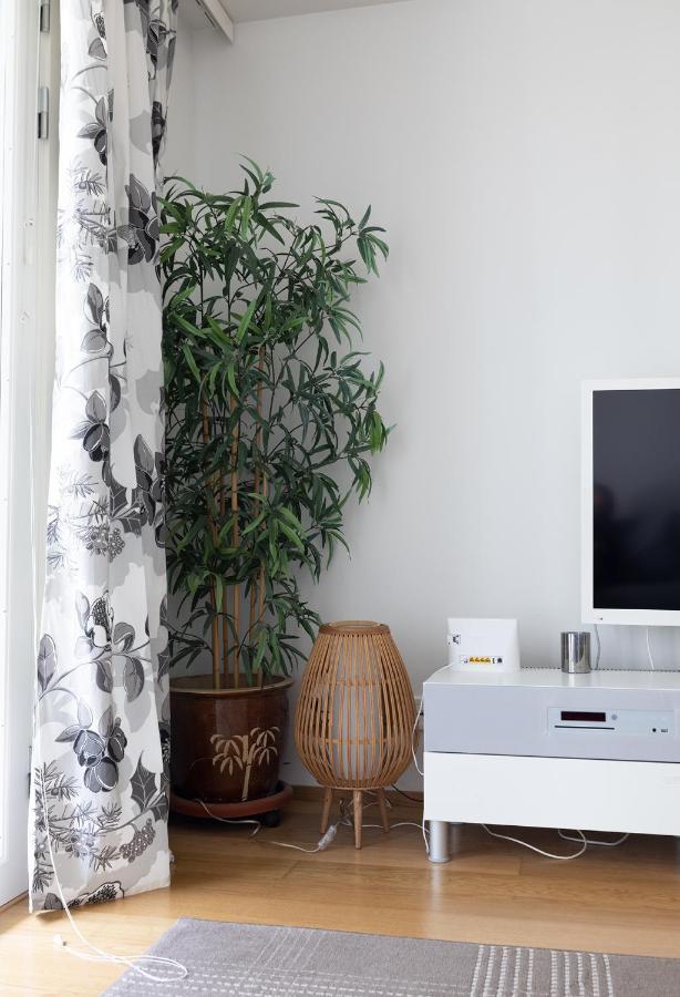 2Ndhomes Cozy 1Br Apartment With Balcony By The Central Station ヘルシンキ エクステリア 写真